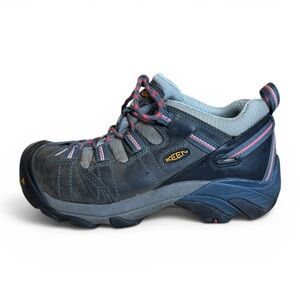 KEEN Waterproof Trail Hiking Shoes Leather Outdoor Gray Pink Size 7.5